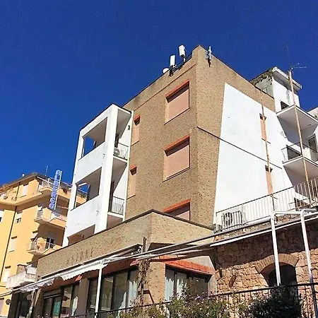 Gino 3*